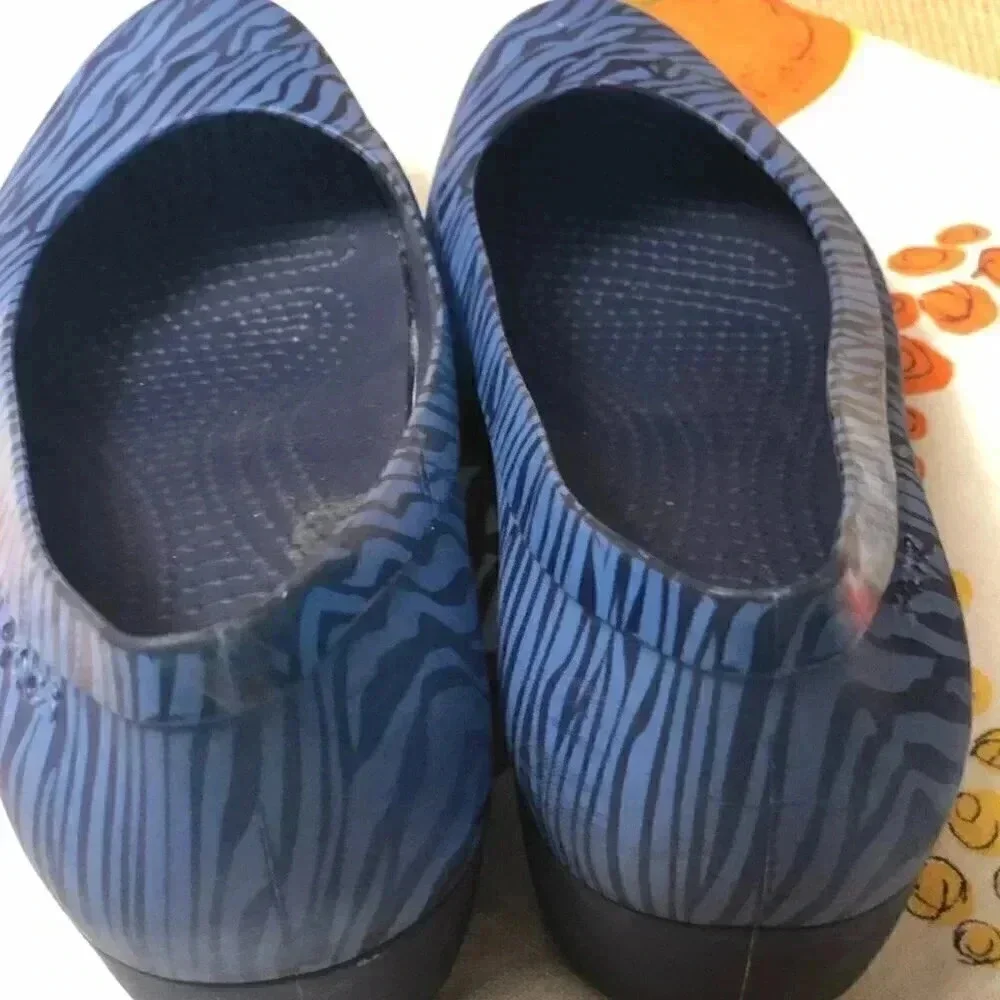 Crocs Blue Zebra Print Wedge Pump 9